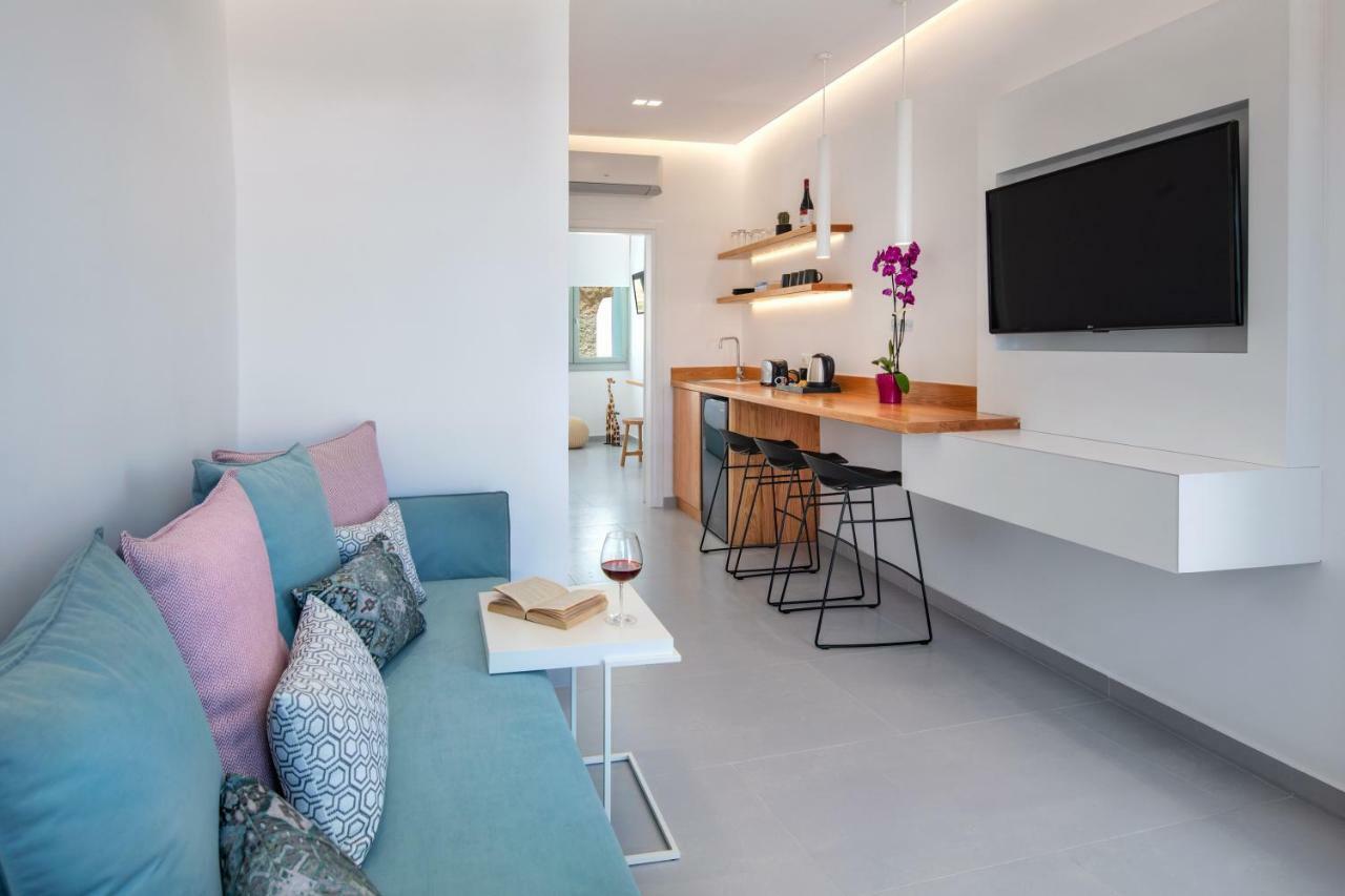 Harmony Suites ฟิรา ภายนอก รูปภาพ